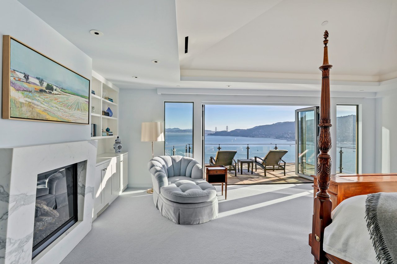 Phenomenal Luxury Residence with Sweeping Views Across the Bay