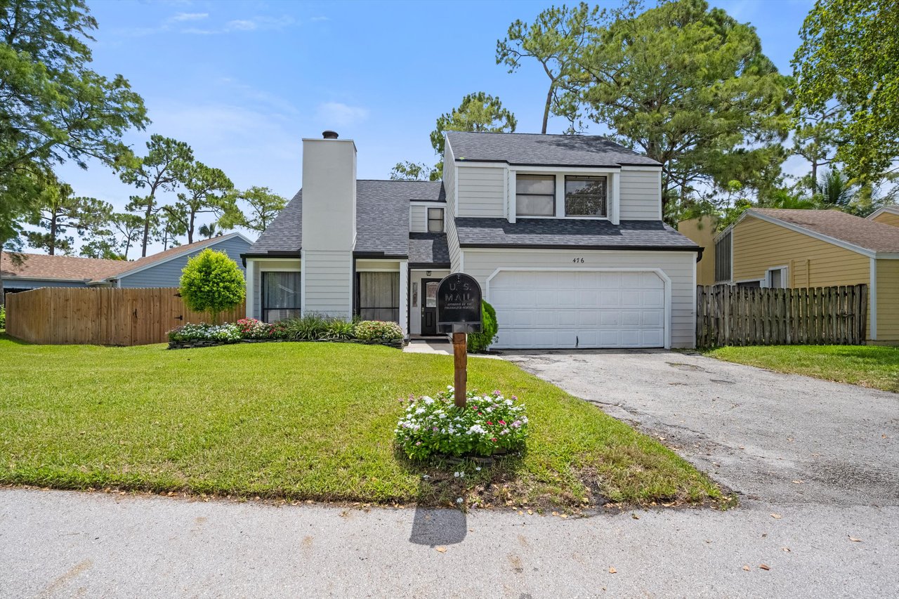 476 Goldenwood Way