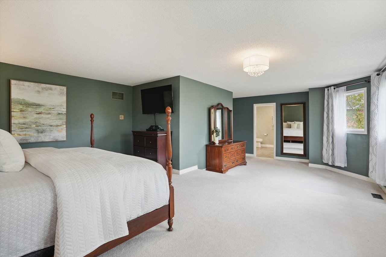 Executive Living in the Heart of Tyandaga
