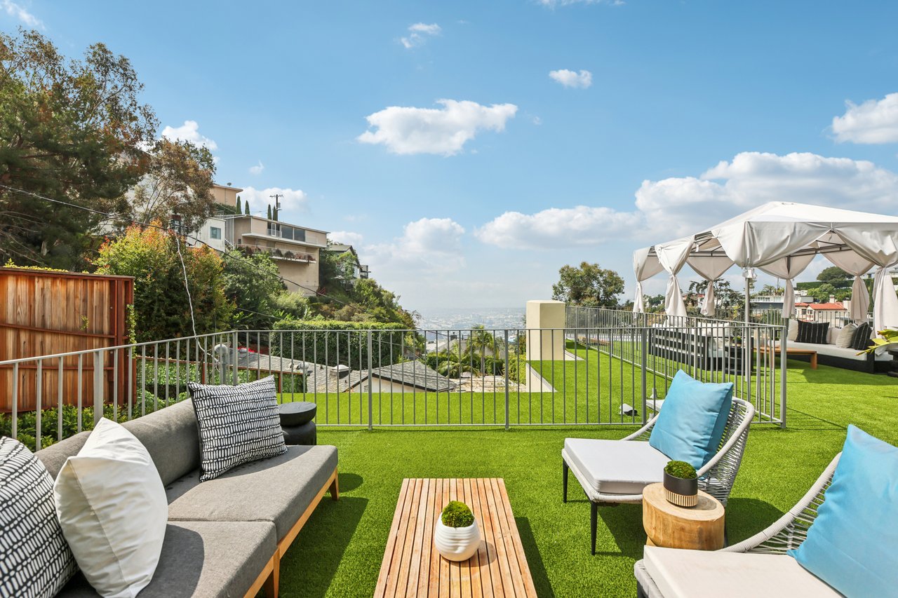 8715 Sunset Plaza Ter, Sunset Strip