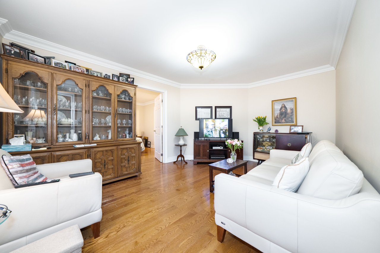 90 Brillinger Street