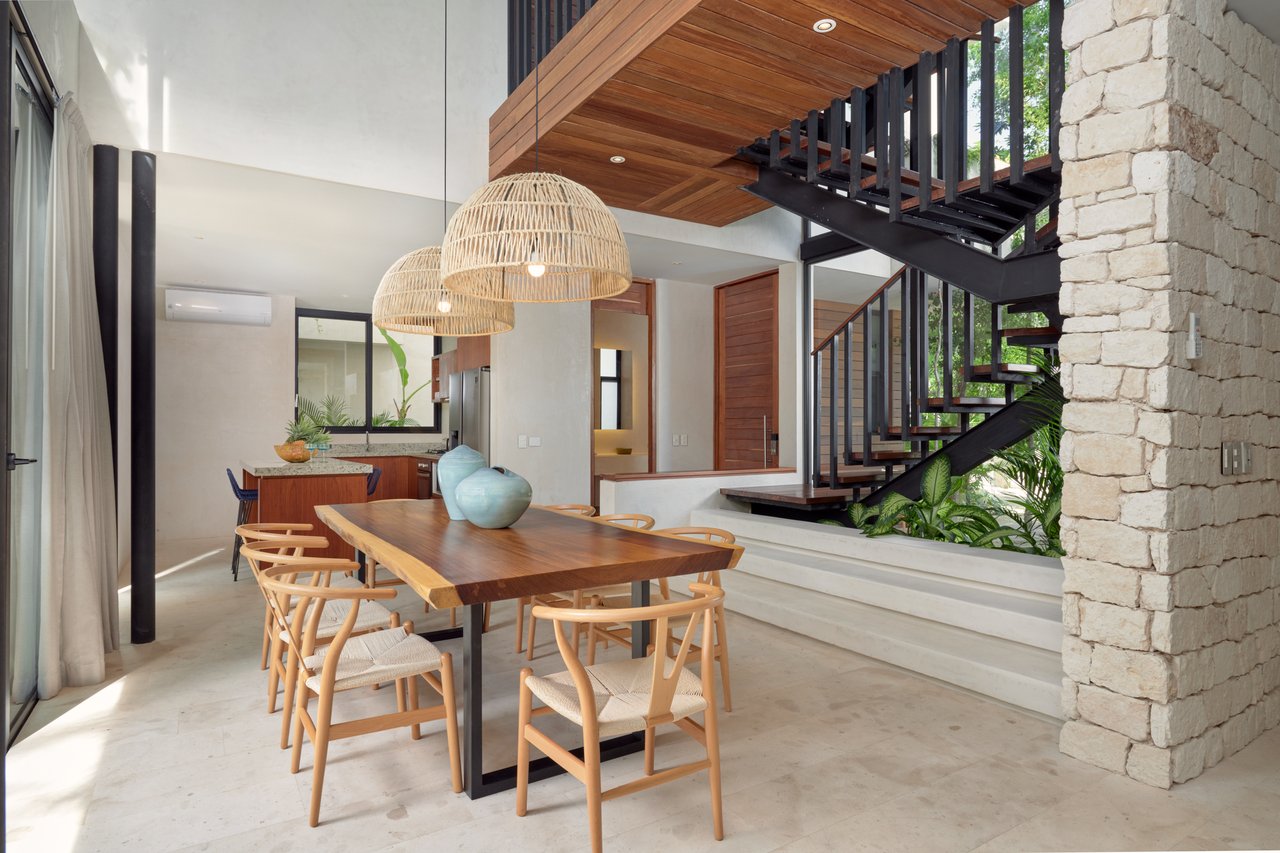 Casa Lydia | 3BR Villa w/ Walk-Out Pool Suite