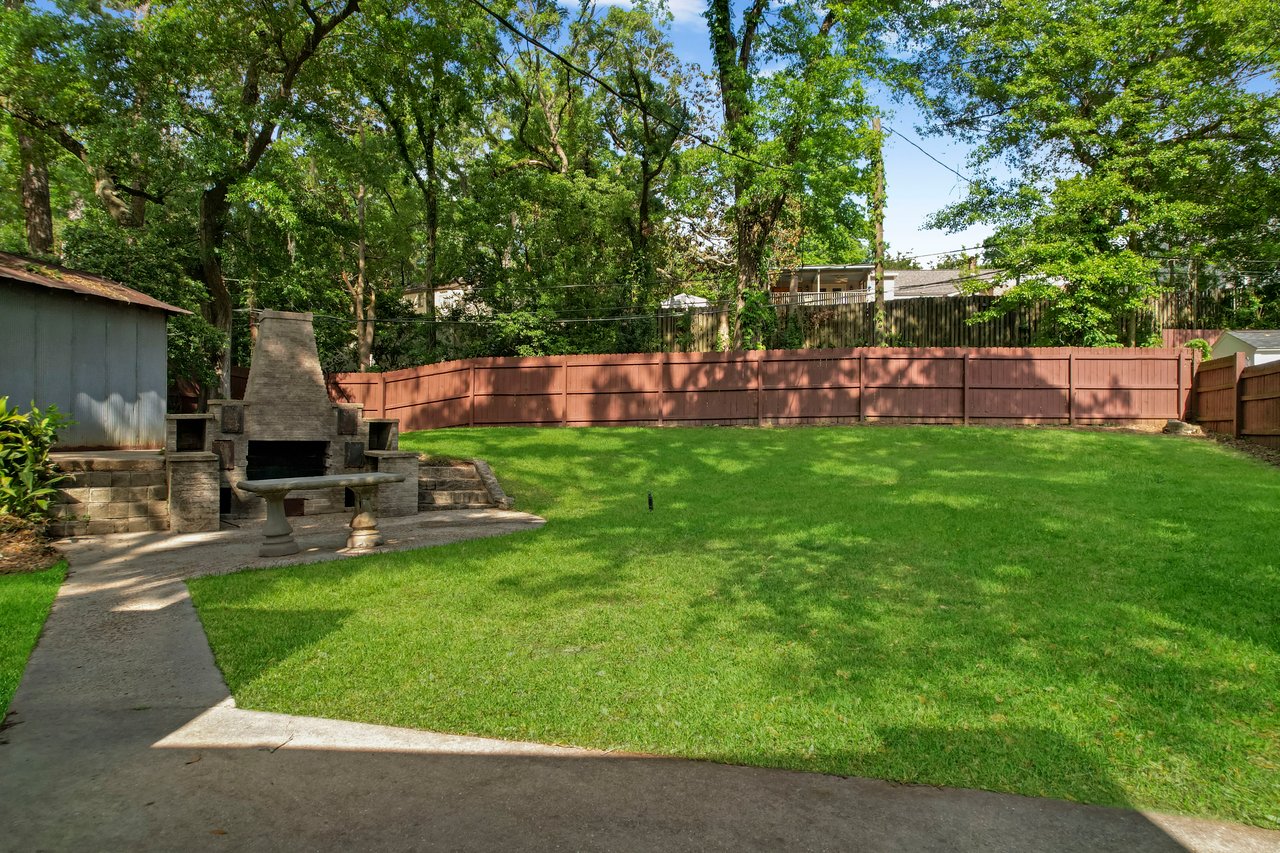 outdoor fireplace at 1647 Lake Ella Drive in Tallahassee Florida Home for Rent
