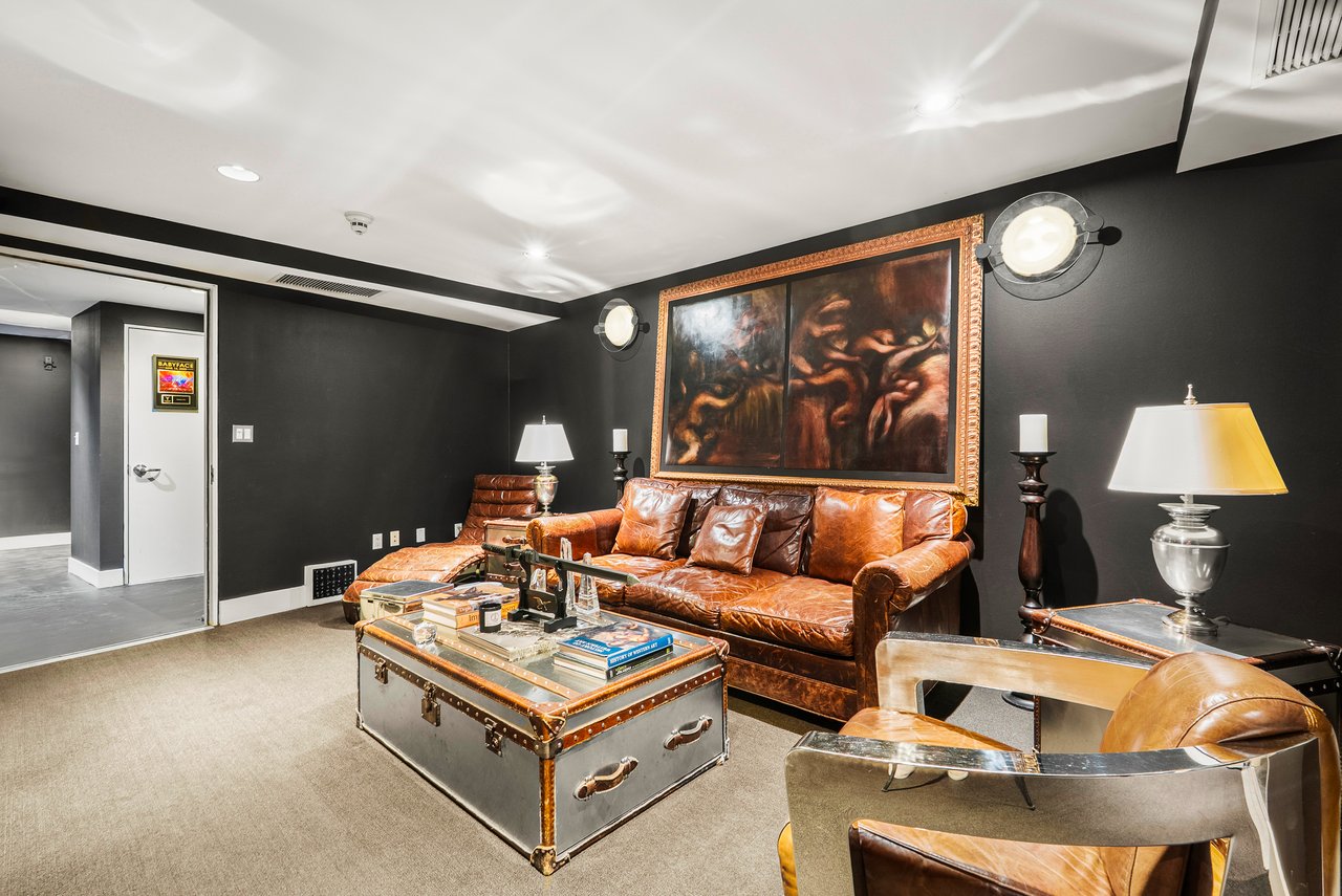 751 N Highland Ave, Hollywood