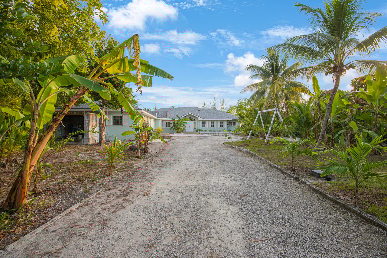 SUGAR PLUM, CORAL HARBOUR