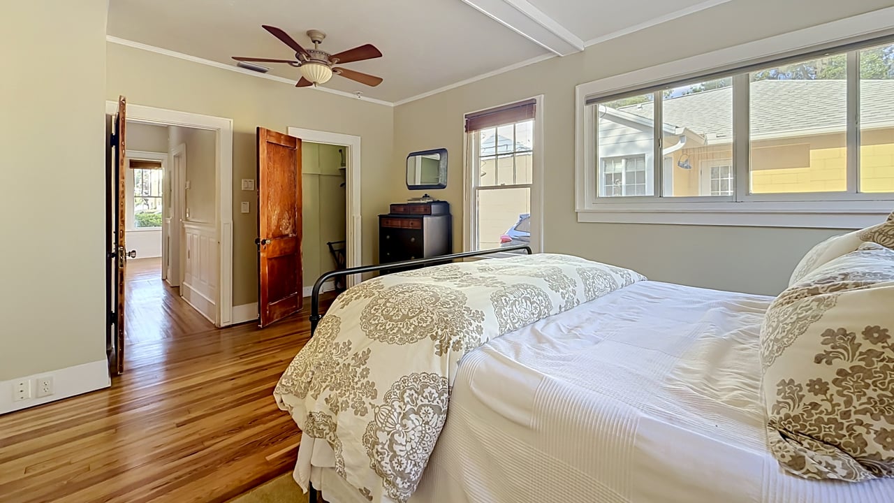 Charming 1925 Bungalow with Guesthouse in Orlando's Colonialtown