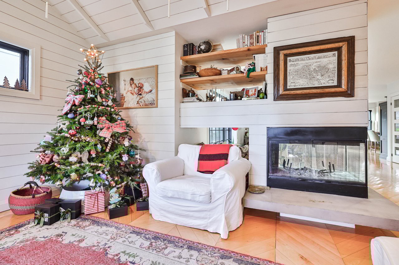 52 Kerr Street, Oakville