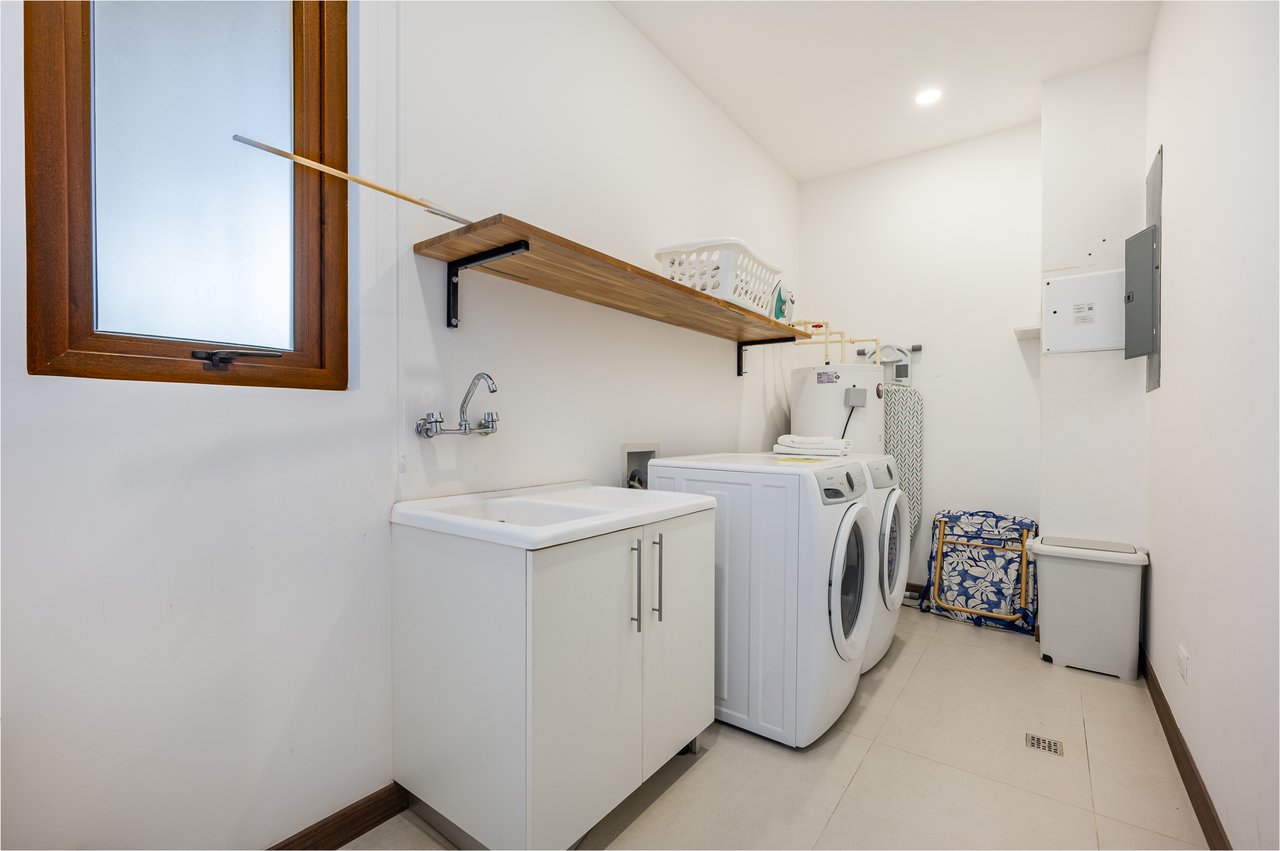 Malinches 27 A/B | Turnkey 6-Bedroom Duplex Investment in Hacienda Pinilla