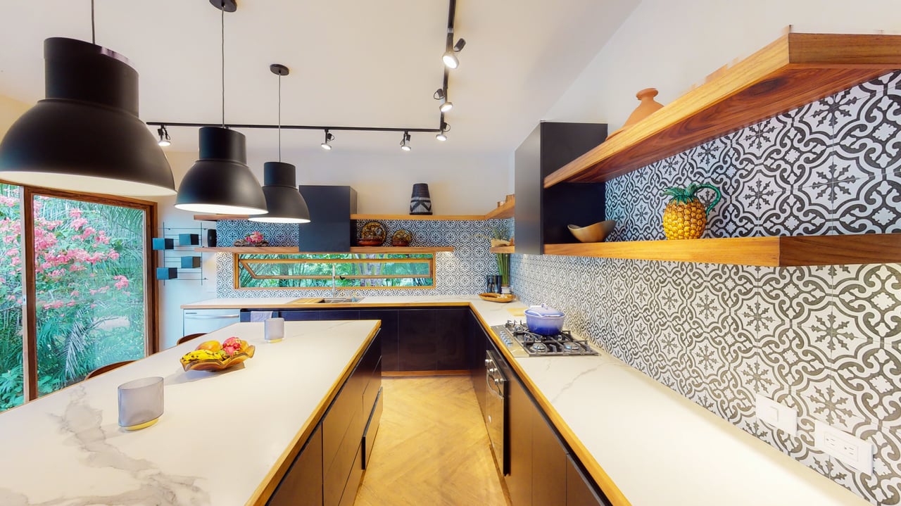 Five Star Private Rainforest Estate on Acreage with Creek