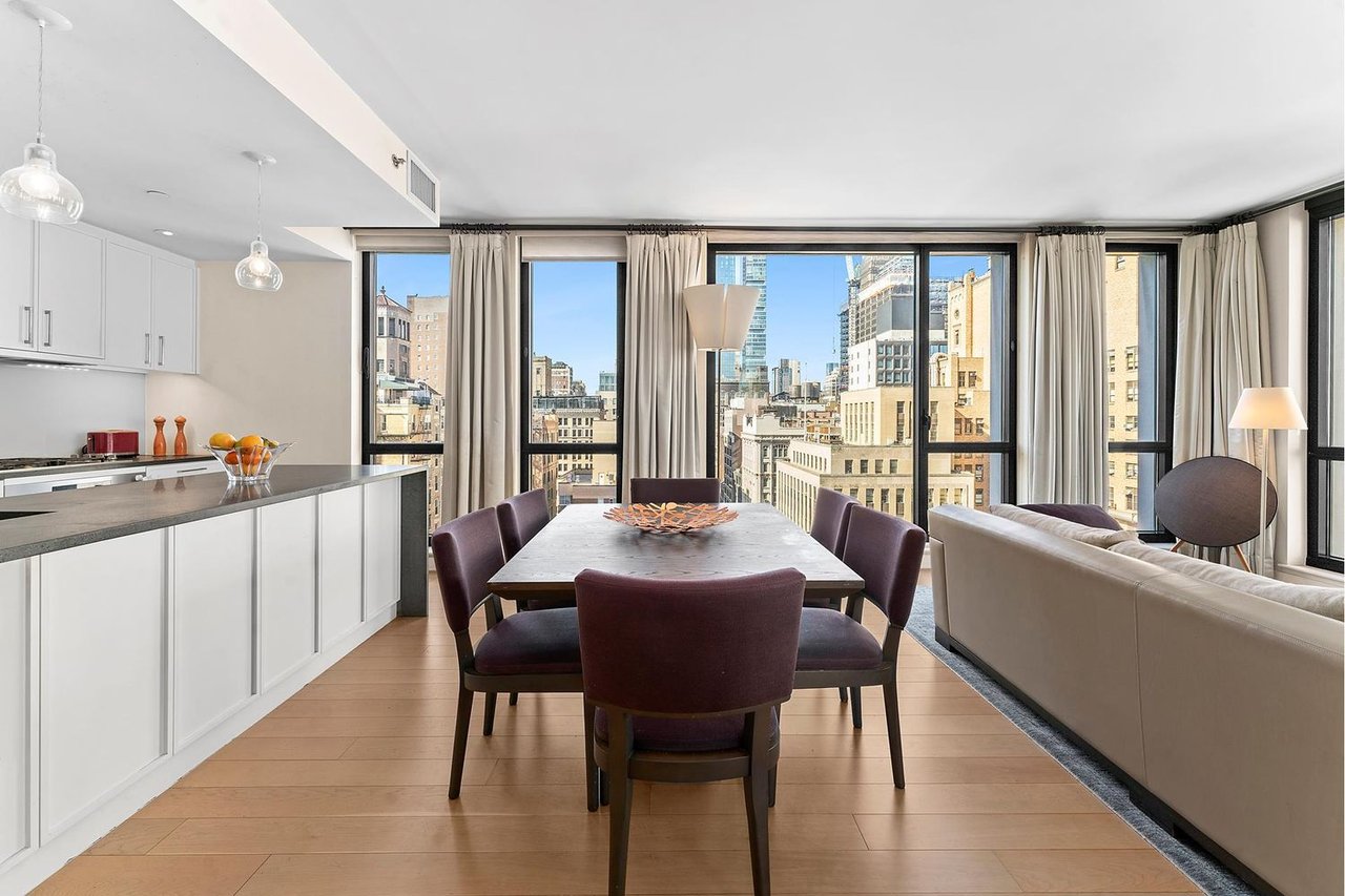 160 East 22nd Street 17A
