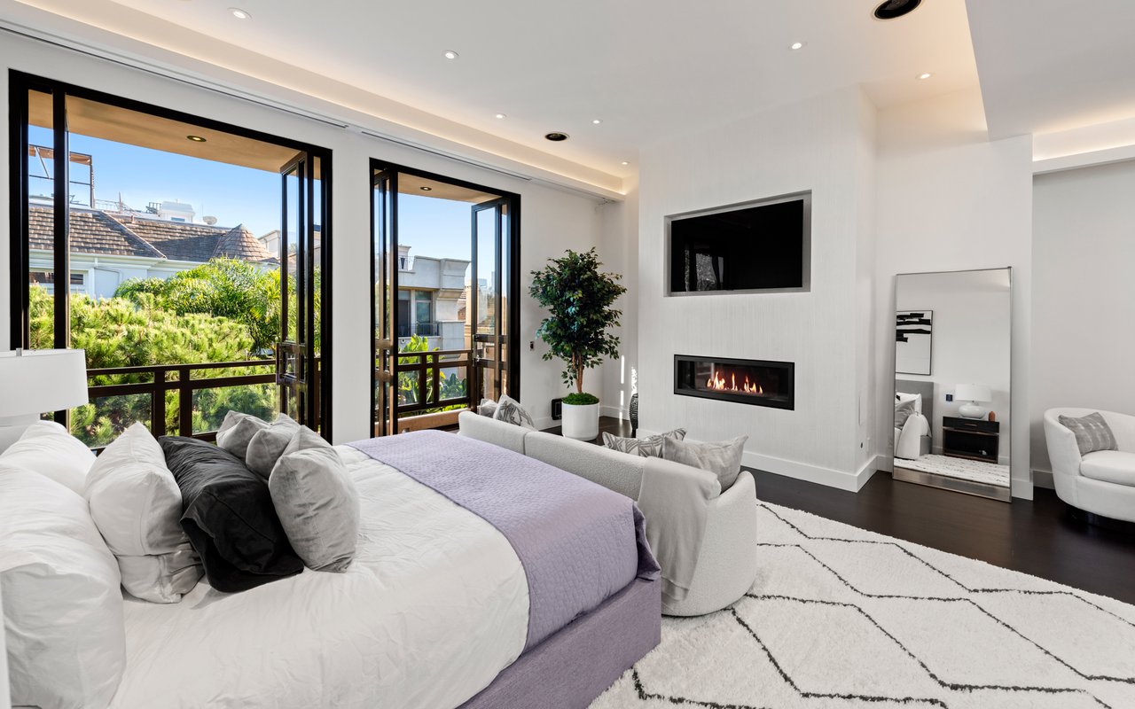 145 Channel Pointe Mall