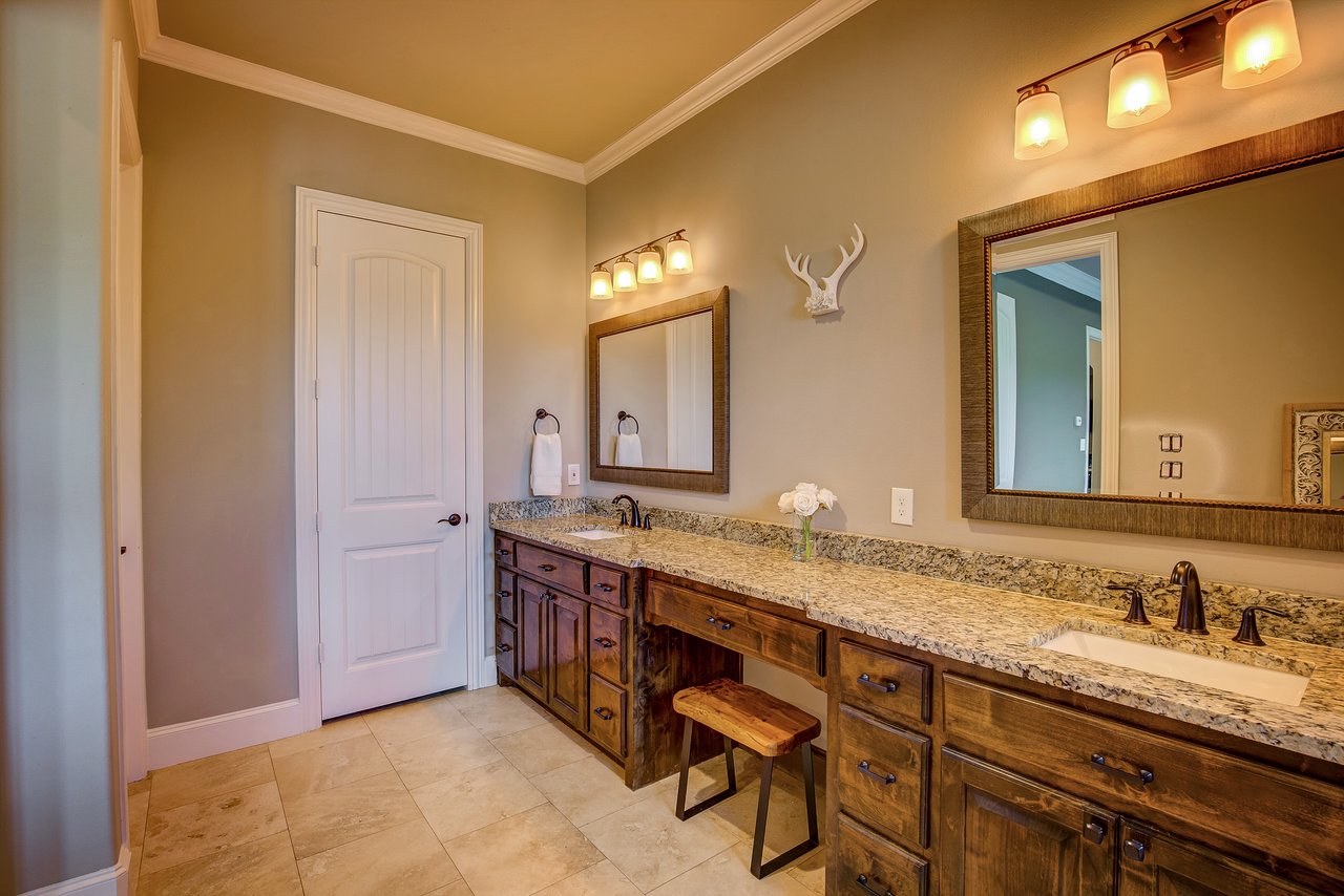 552 Horseshoe Bend