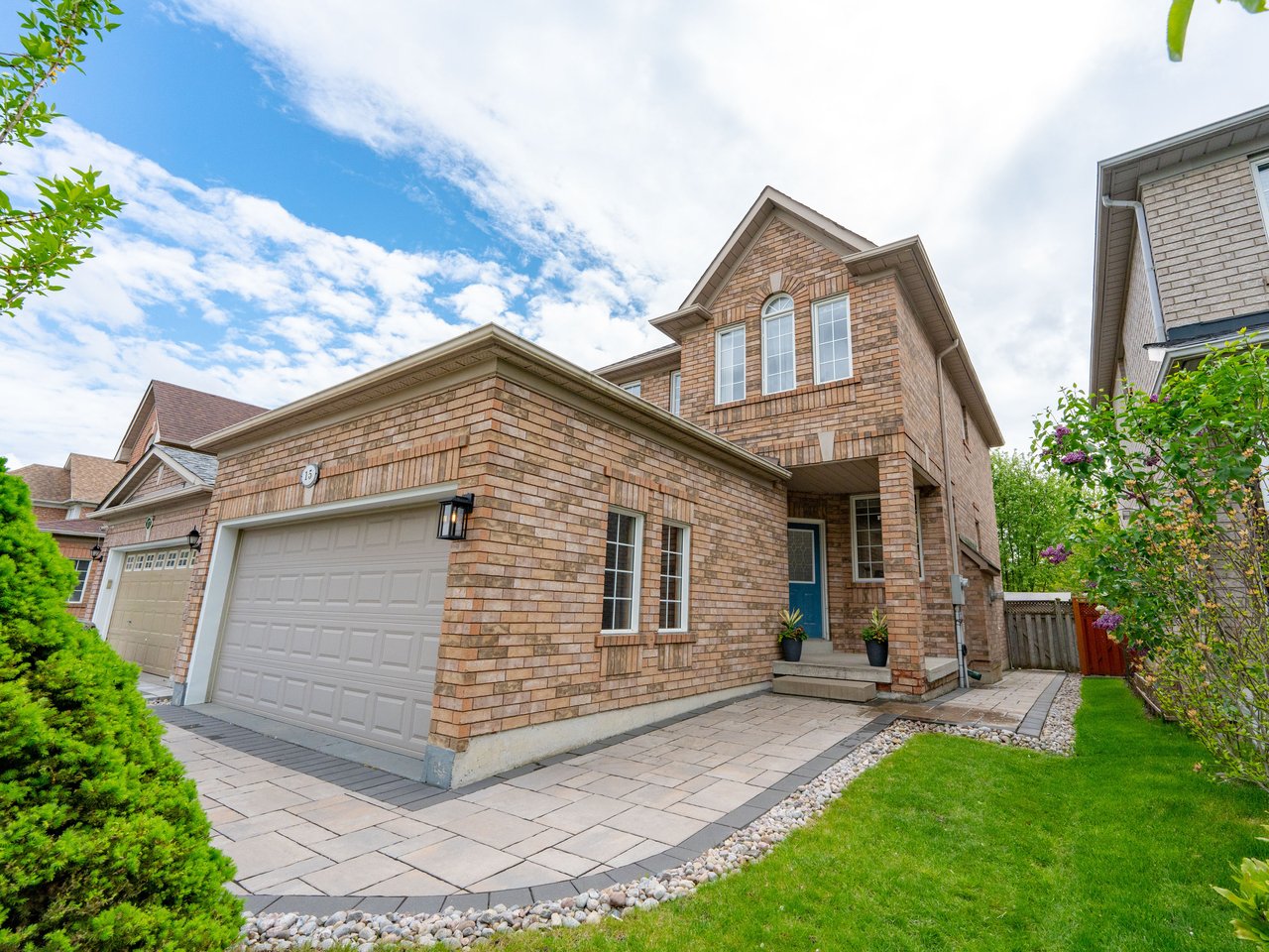 15 Rushingbrook Dr