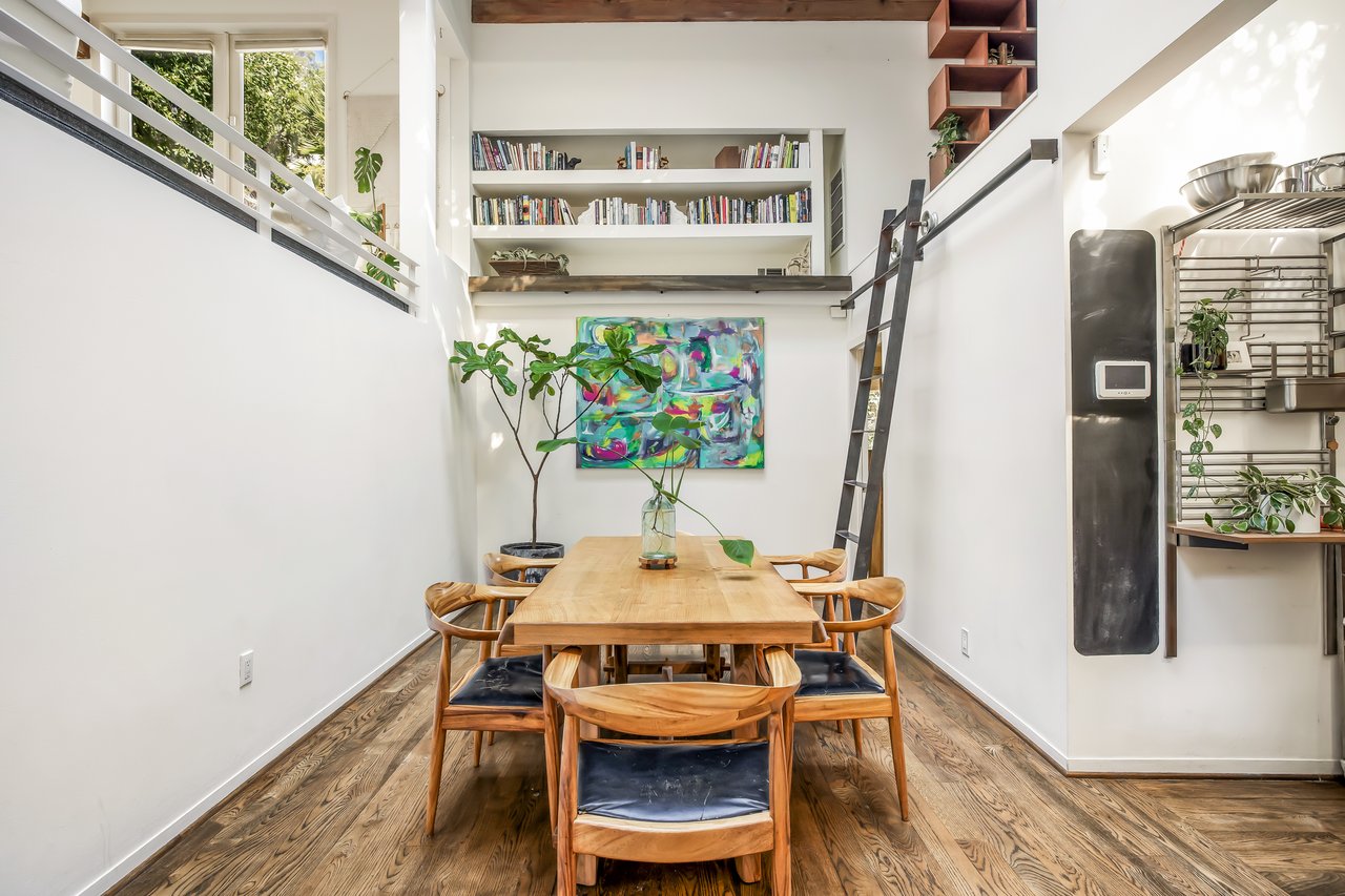 8237 Kirkwood Dr, Sunset Strip