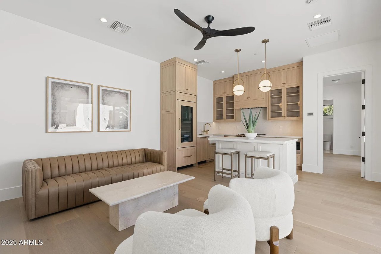 4534 E PEBBLE RIDGE Road