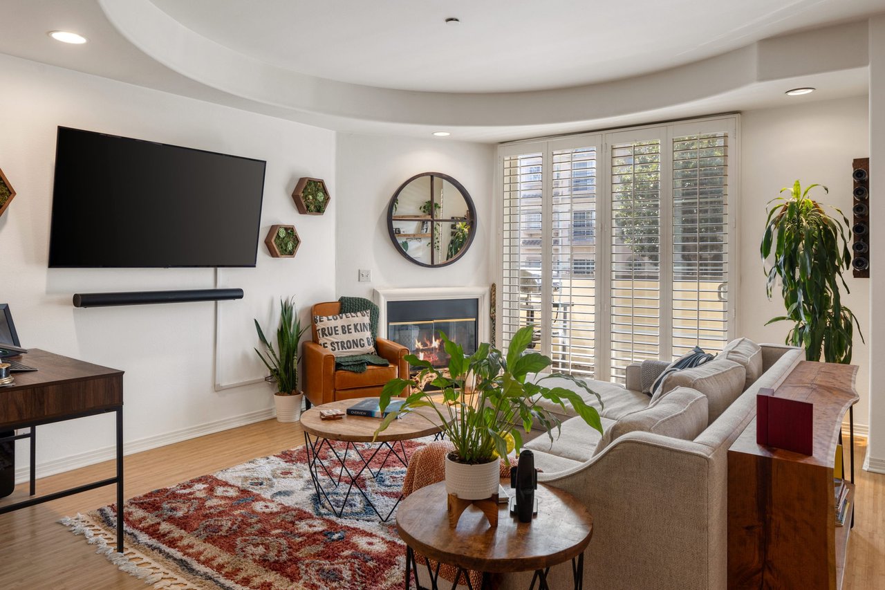 4400 Cartwright Ave Unit: 102, Toluca Lake