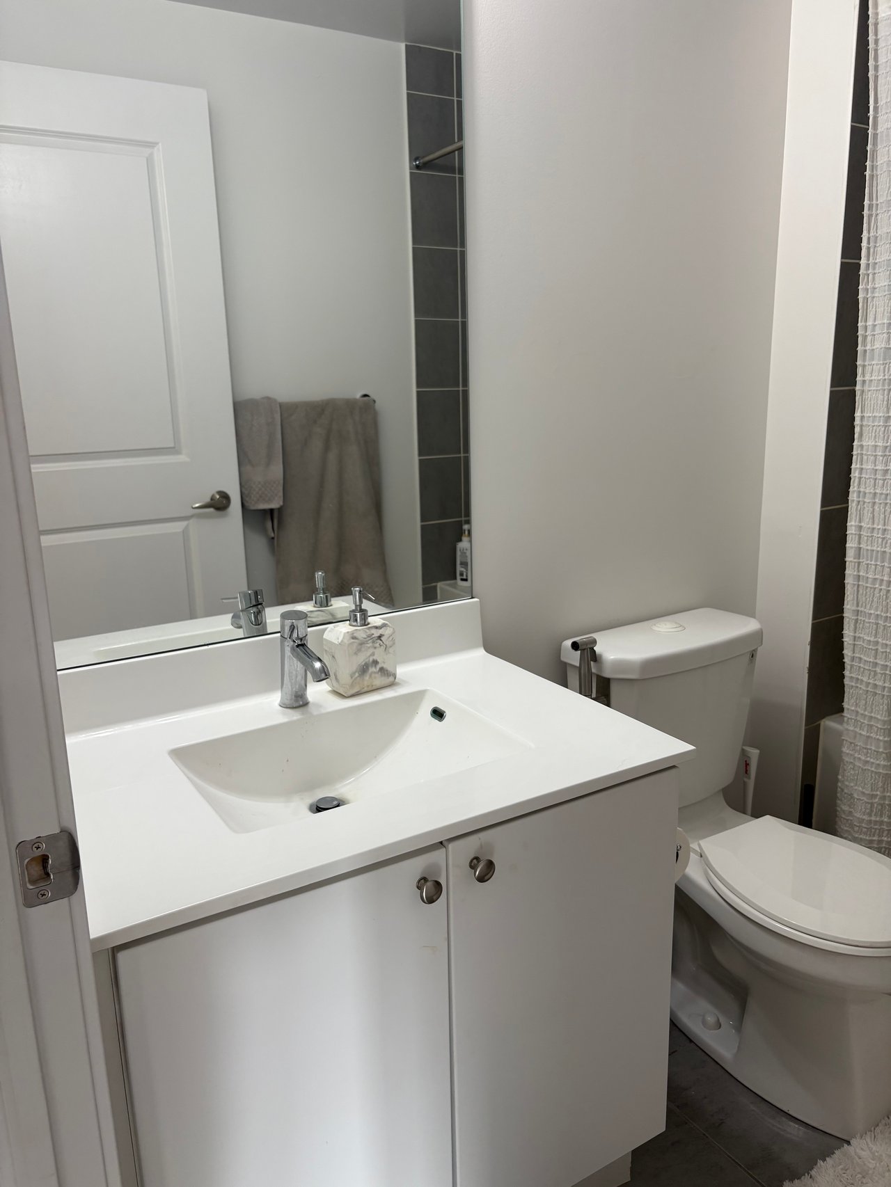 68 Merton Street 511, Toronto C10 Unit: 511