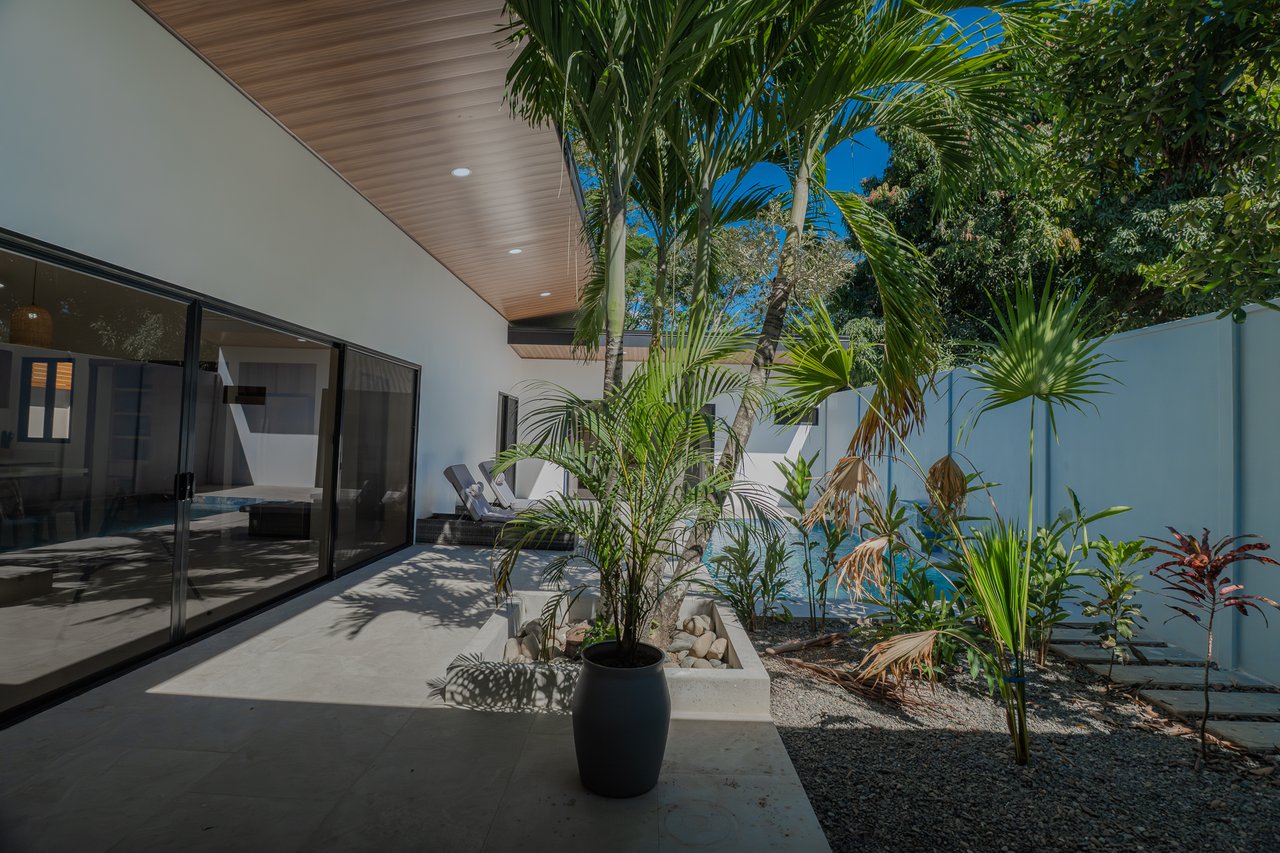 LOCATION,LOCATION, LOCATION – 3-BEDROOM VILLA STEPS FROM THE BEACH