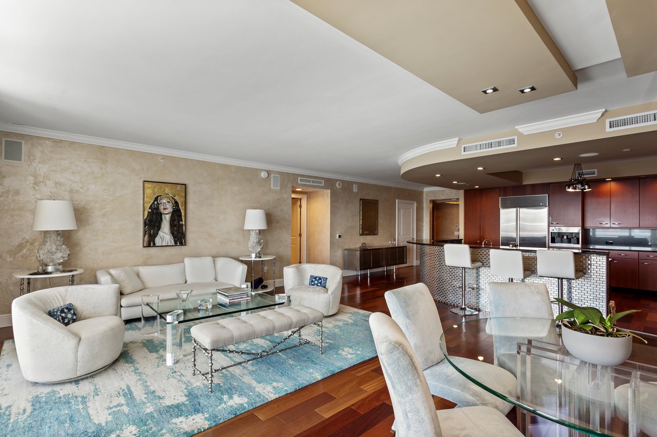 6000 Island Blvd # 2507