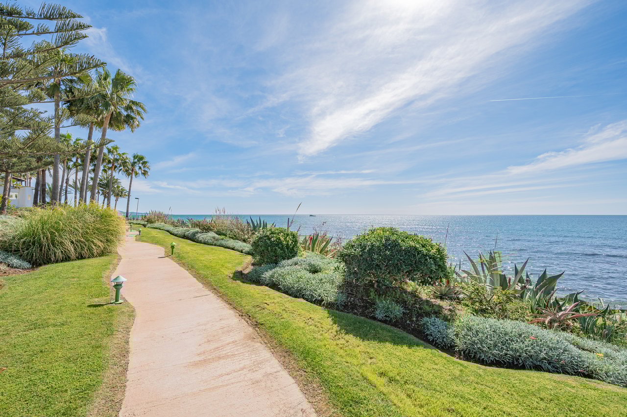 Private Residence at Marina de Puente Romano – Marbella, Spain