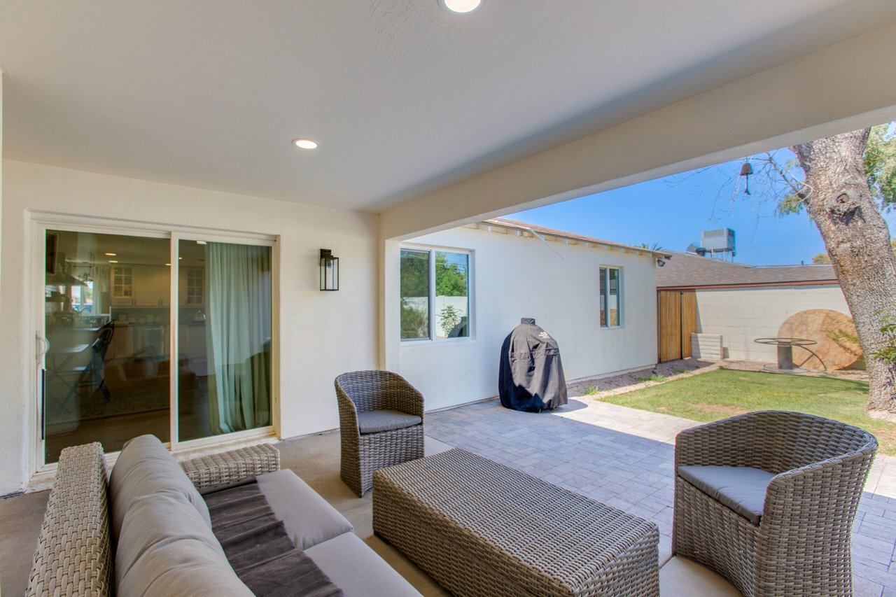 2438 E Indianola Ave.