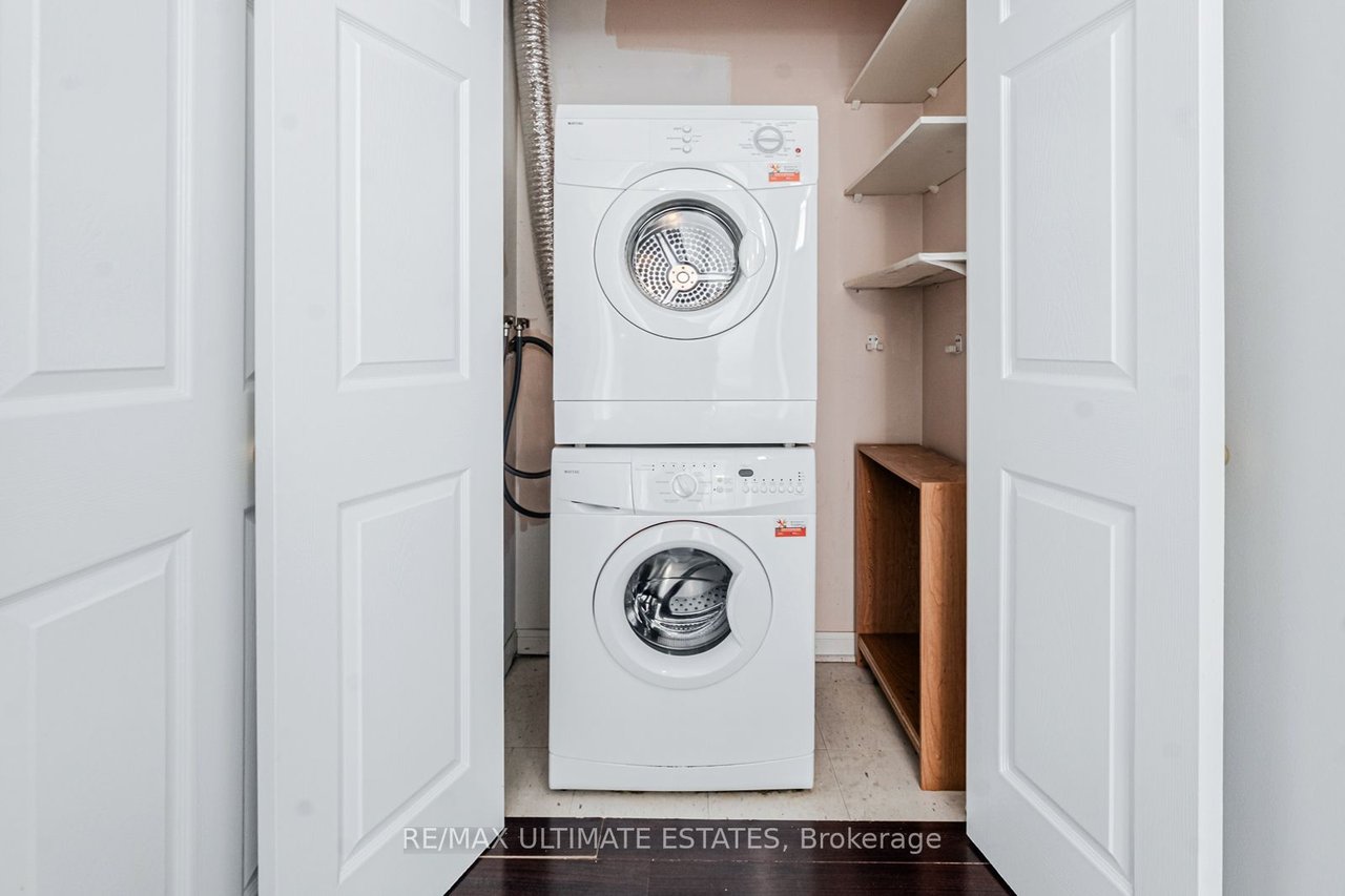 STUNNING 3BDRM PENTHOUSE