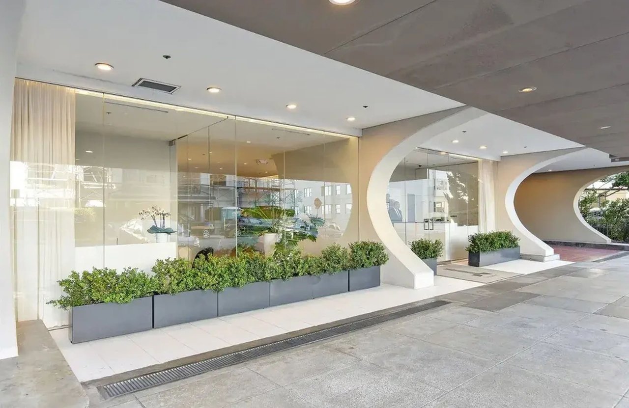 Seize The Bay… at 999 Green