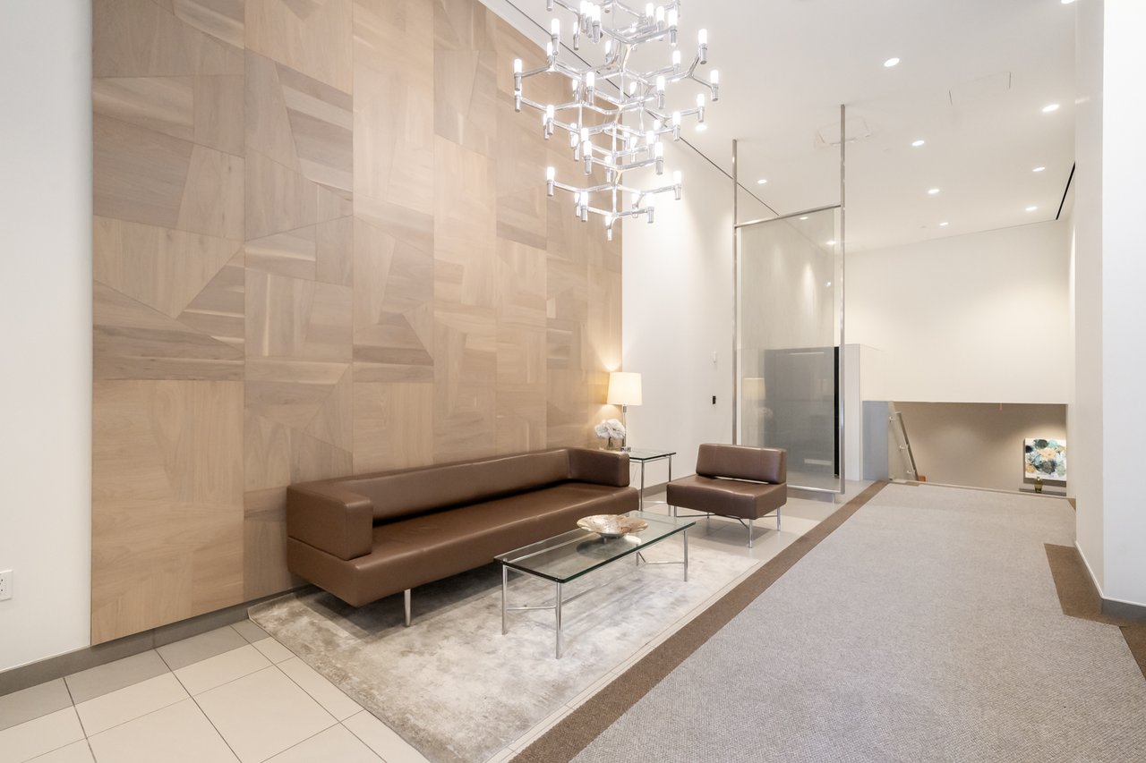 55a Avenue Rd #606