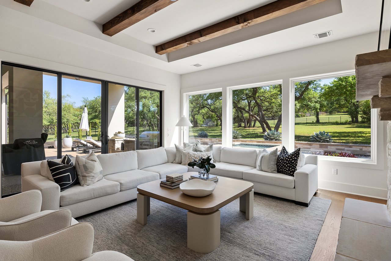 8325 Lakewood Ridge Cv