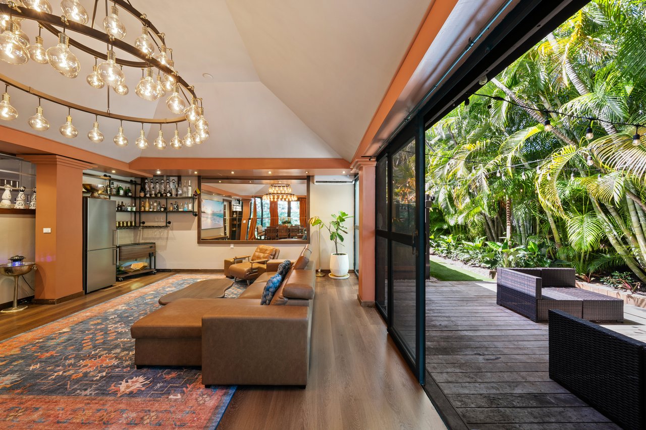238 E San Marino Drive