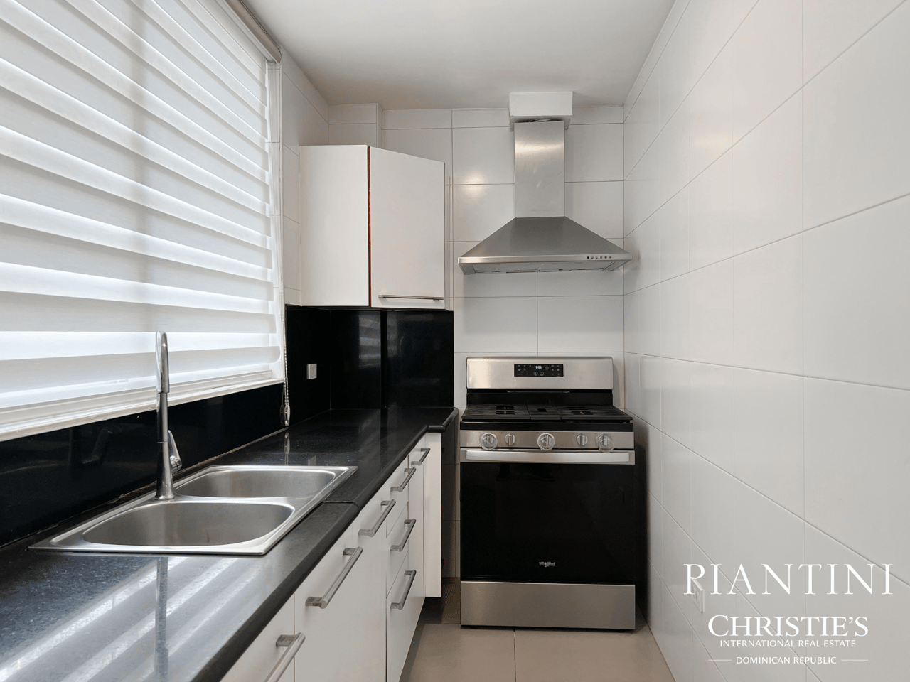 Piantini Condo, Santo Domingo.