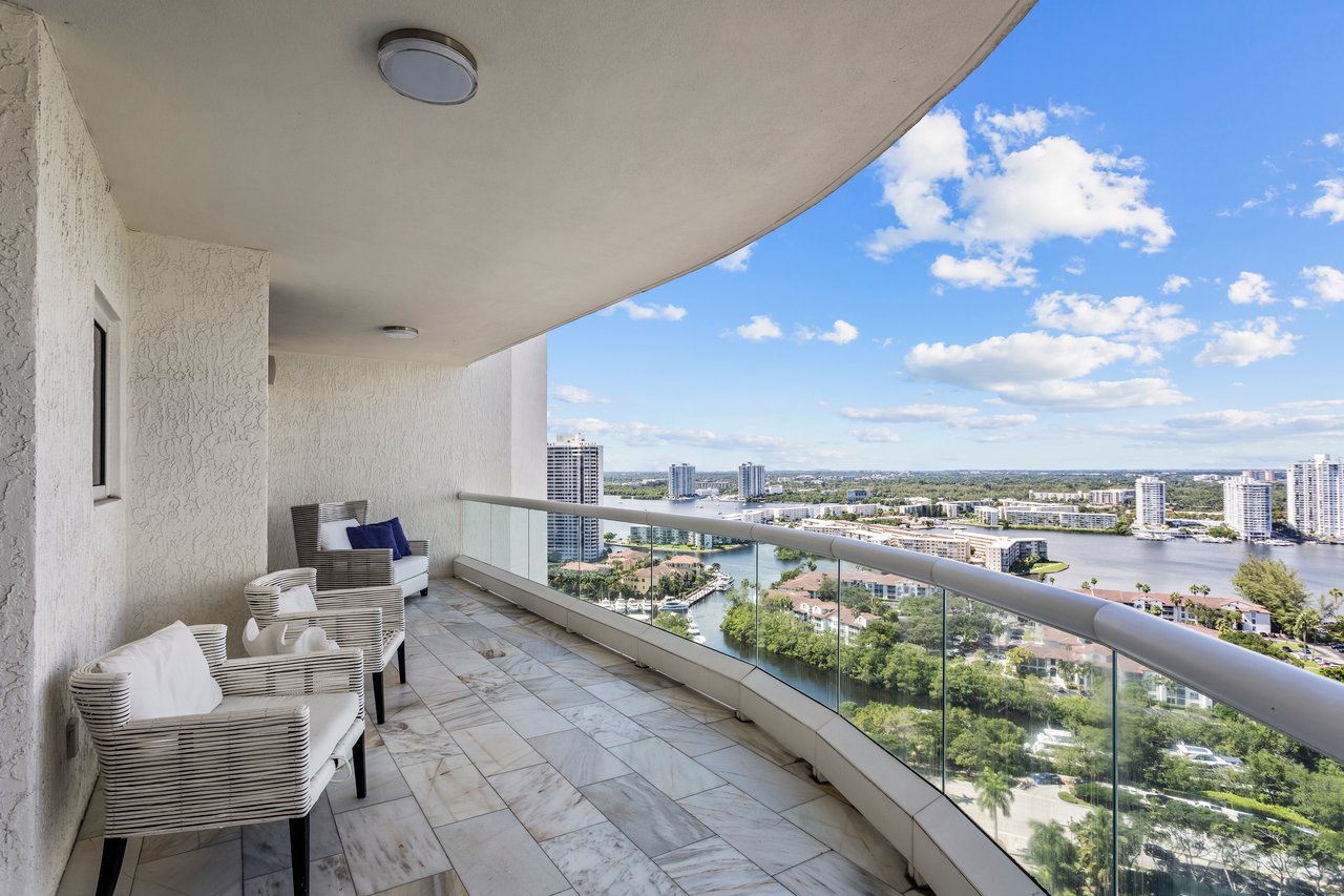 6000 Island Blvd # 2507