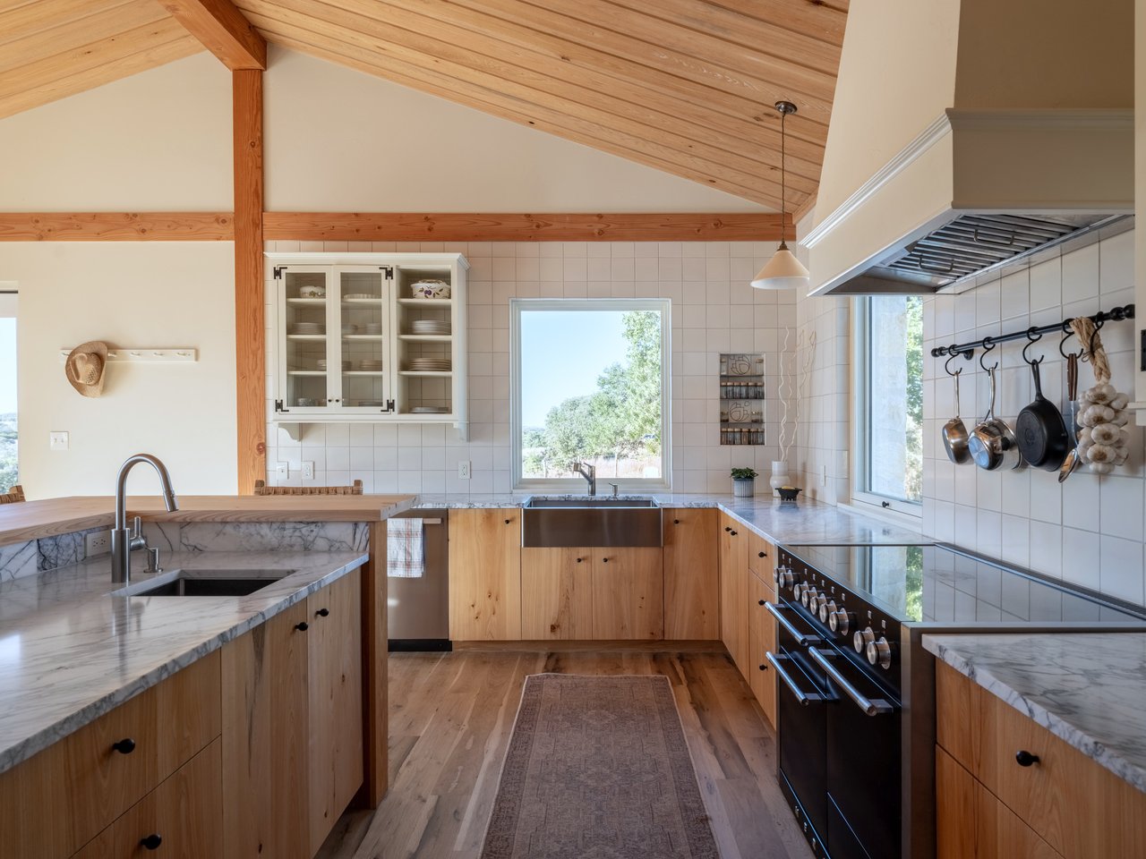 1934 N Walnut Springs Rd