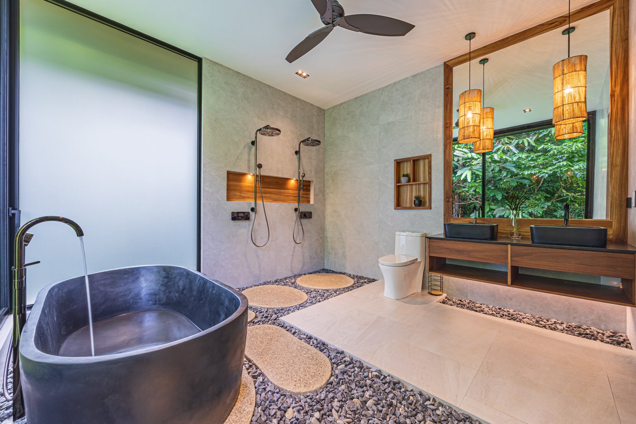 Casa Koules – Architectural 5-Bedroom Oceanview Estate in Prestigious Costa Verde Estates