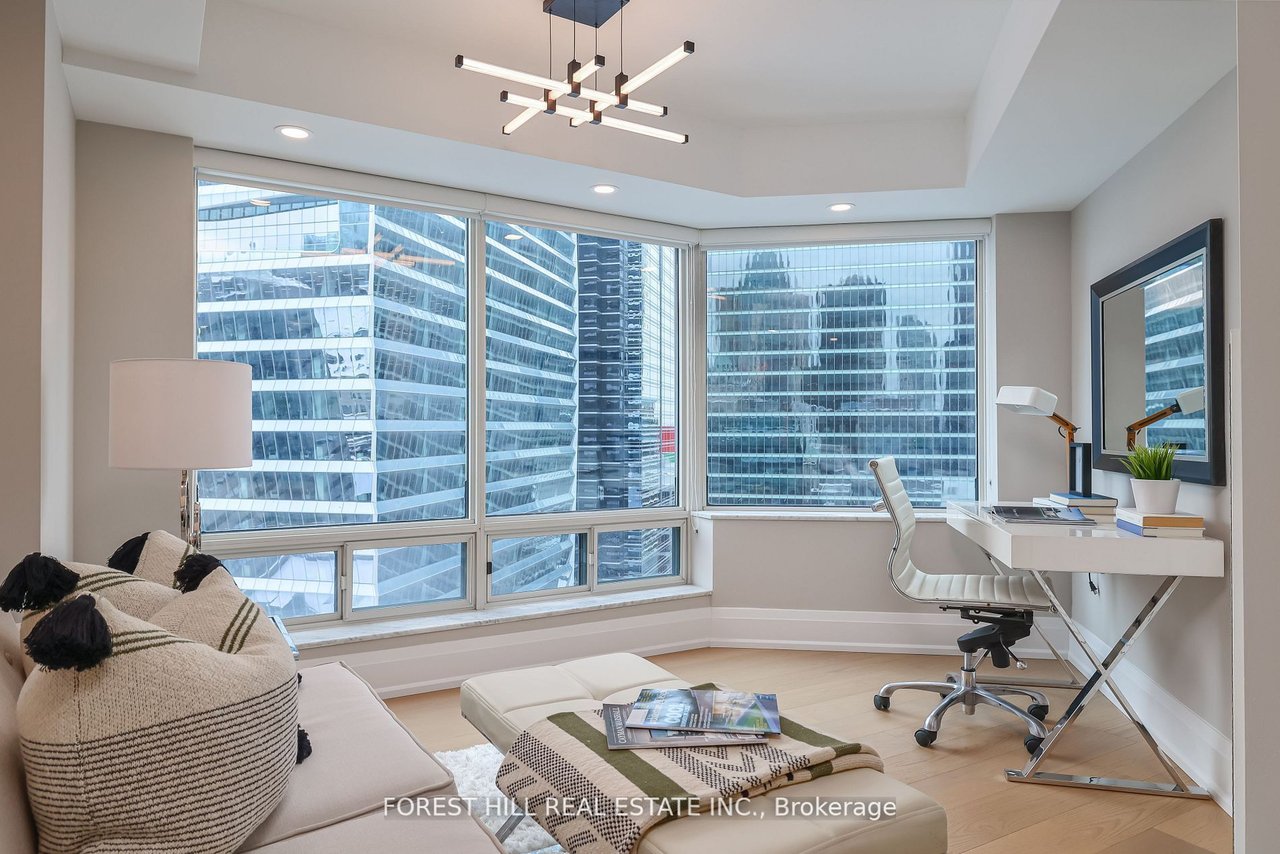 LOWER PENTHOUSE IN THE FINANCIAL DISTRICT