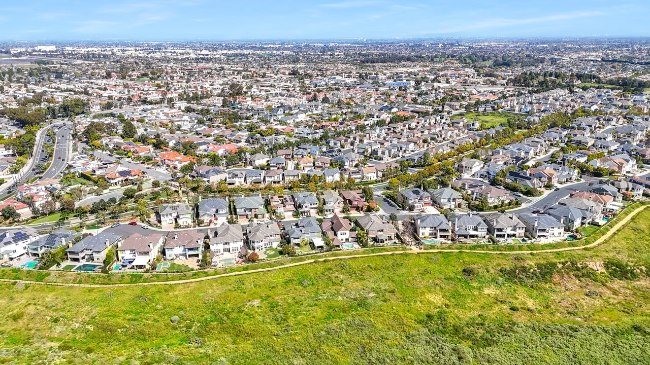 4492 Oceanridge Dr, Huntington Beach