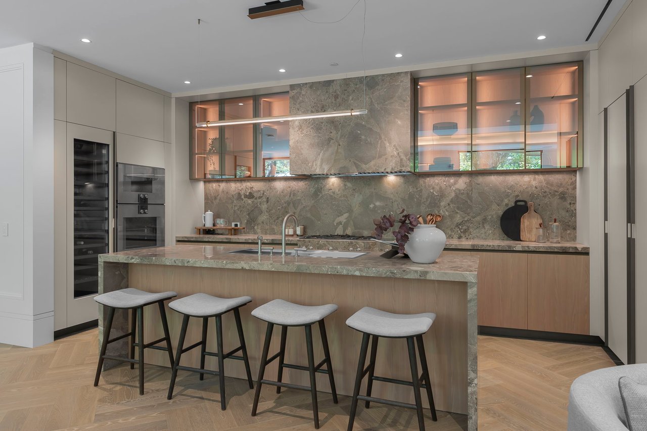 7 Dale Avenue #106