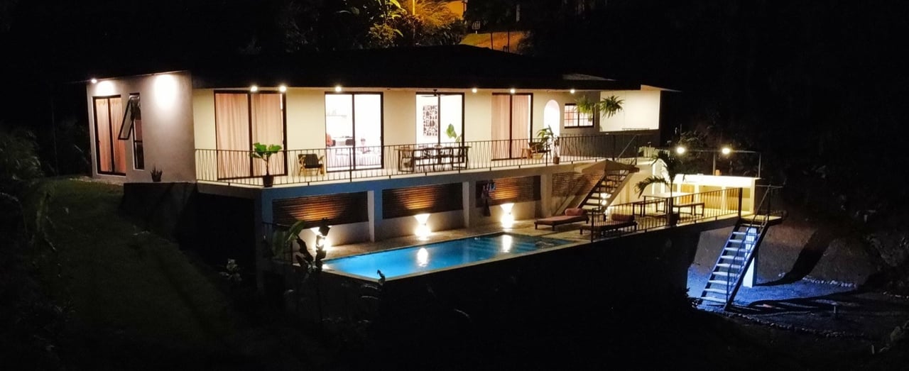 New Modern Ojochal Home with Pool, Office & Mountain Views 24/7 Security