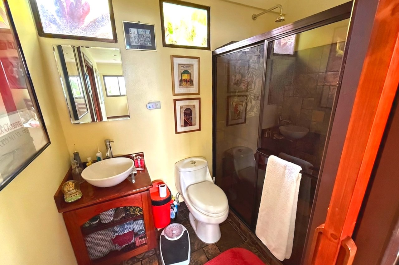 Ocean-View 3-Bedroom Home with 1-Bed Guesthouse, Pool & Spectacular Panoramic Views of Osa Peninsula in Balsar above Ciudad Cortés Costa Rica
