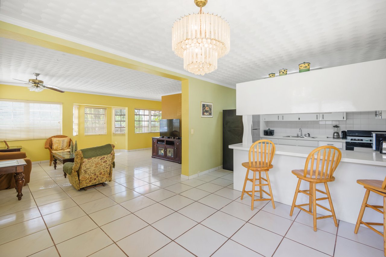 Royal Valley’s Duplex Residence