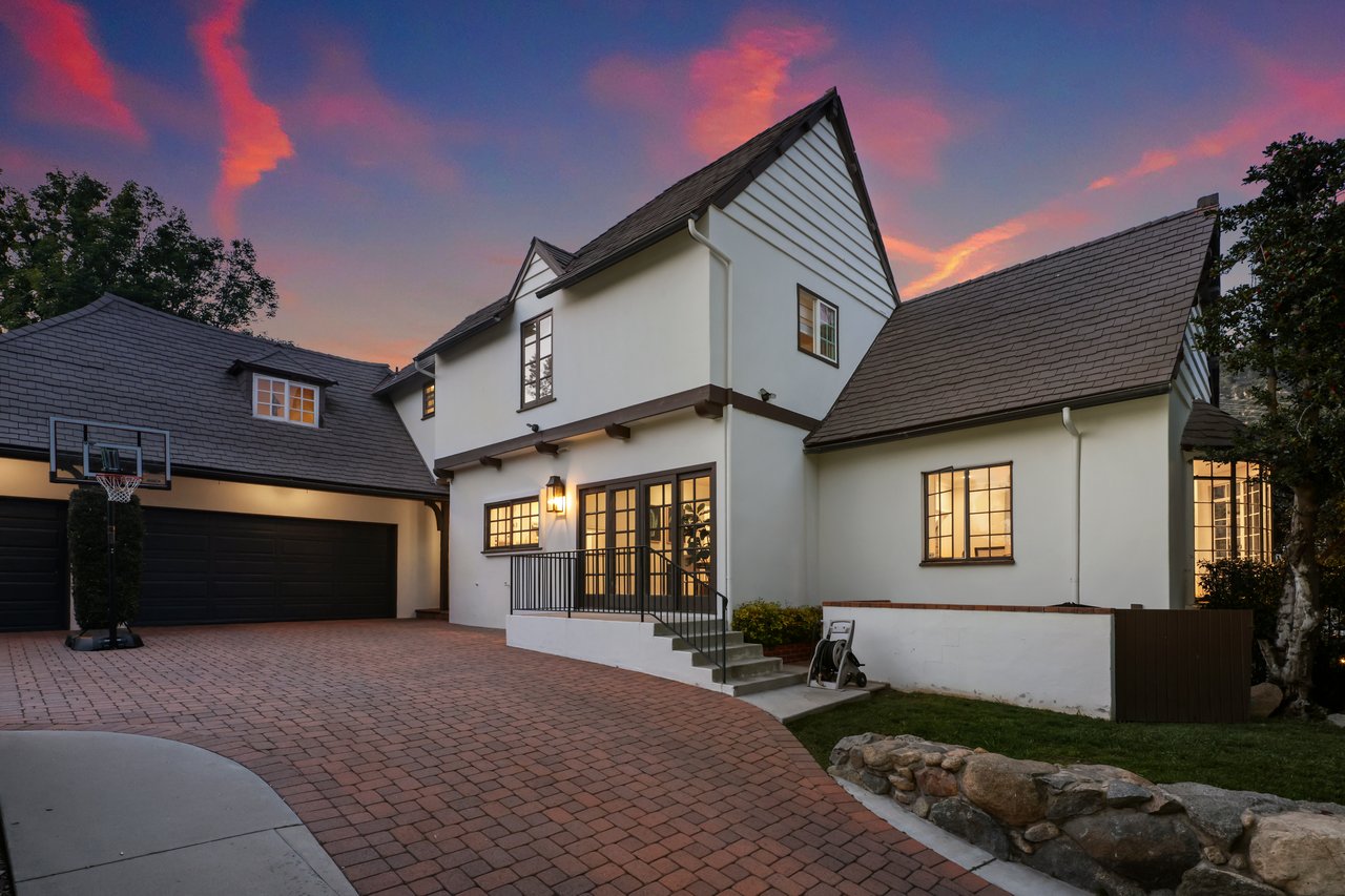 2494 Glen Canyon Road