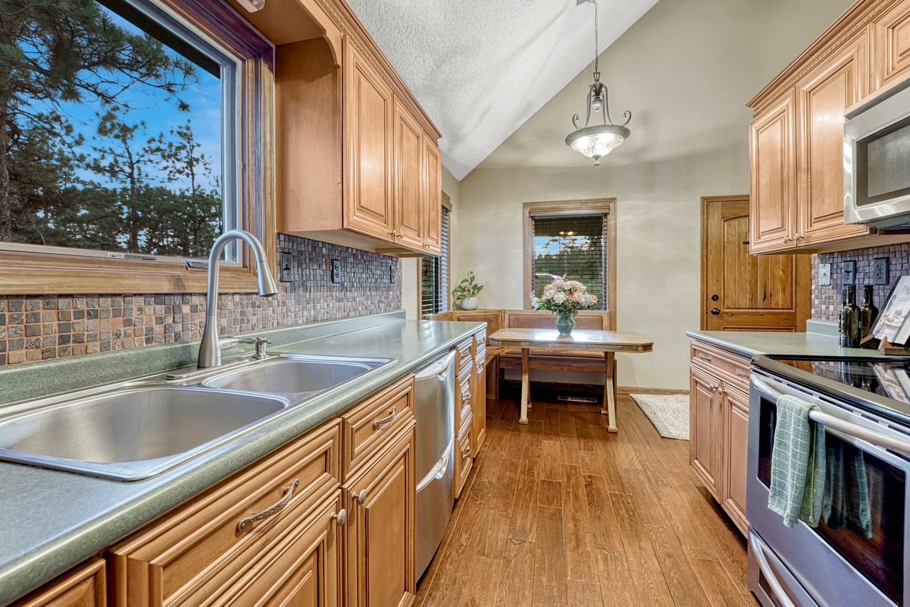 11125 Black Forest Road