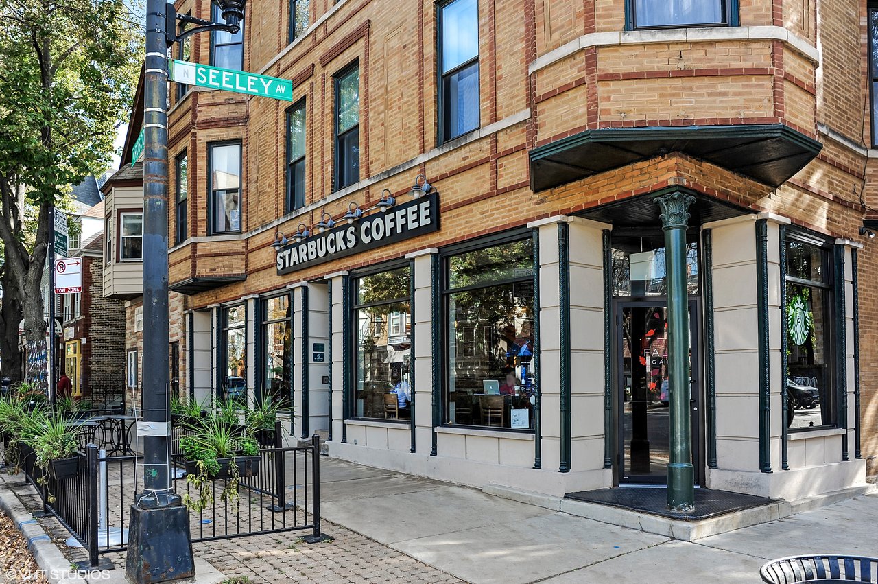 Roscoe Village