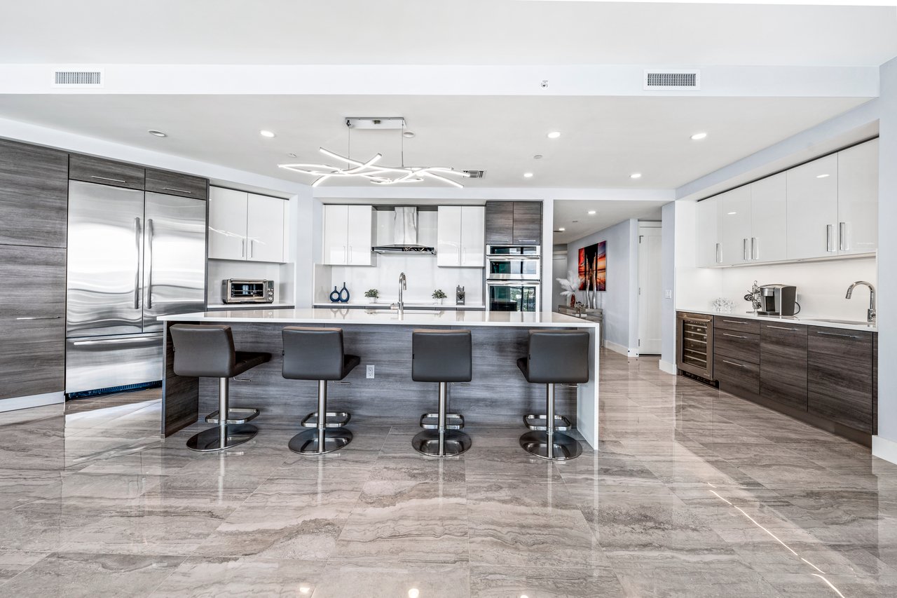 100 E Las Olas Blvd 3303