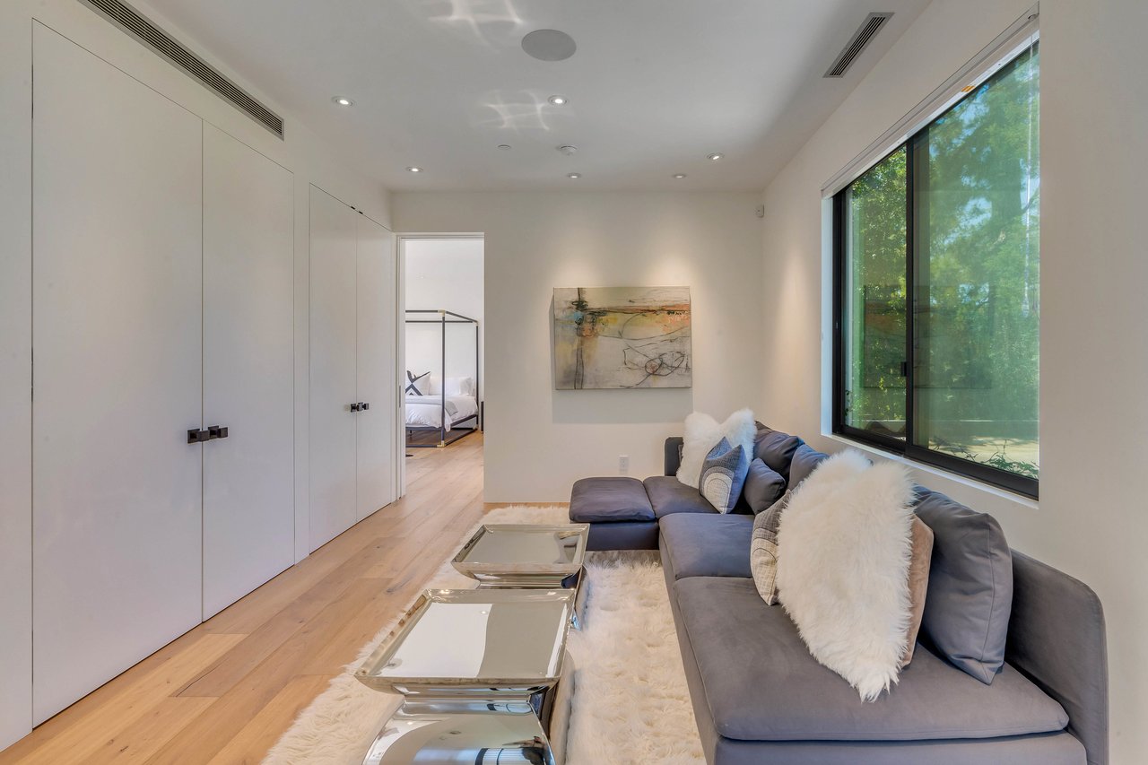 Modernist Oasis in St. Helena - SOLD
