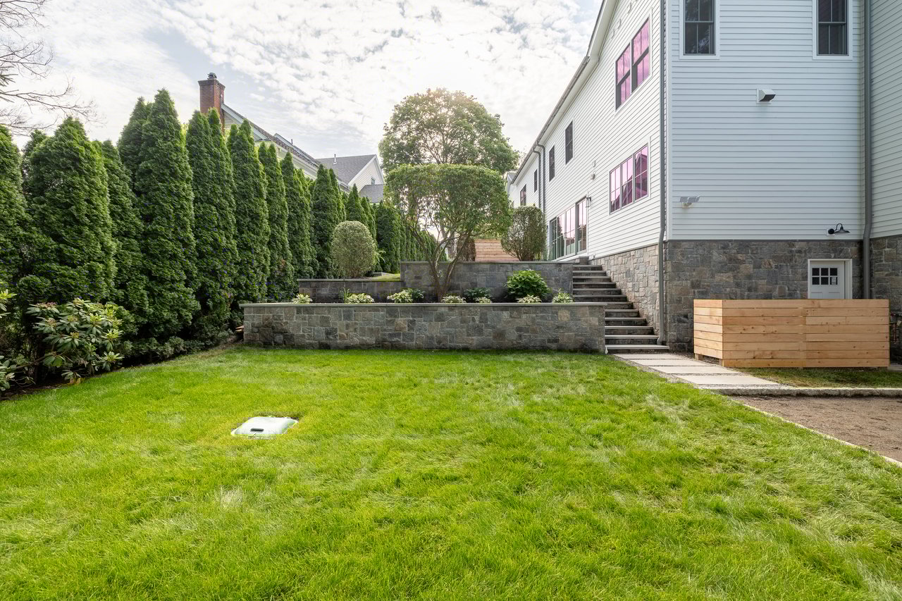 133 East Ave, Unit A