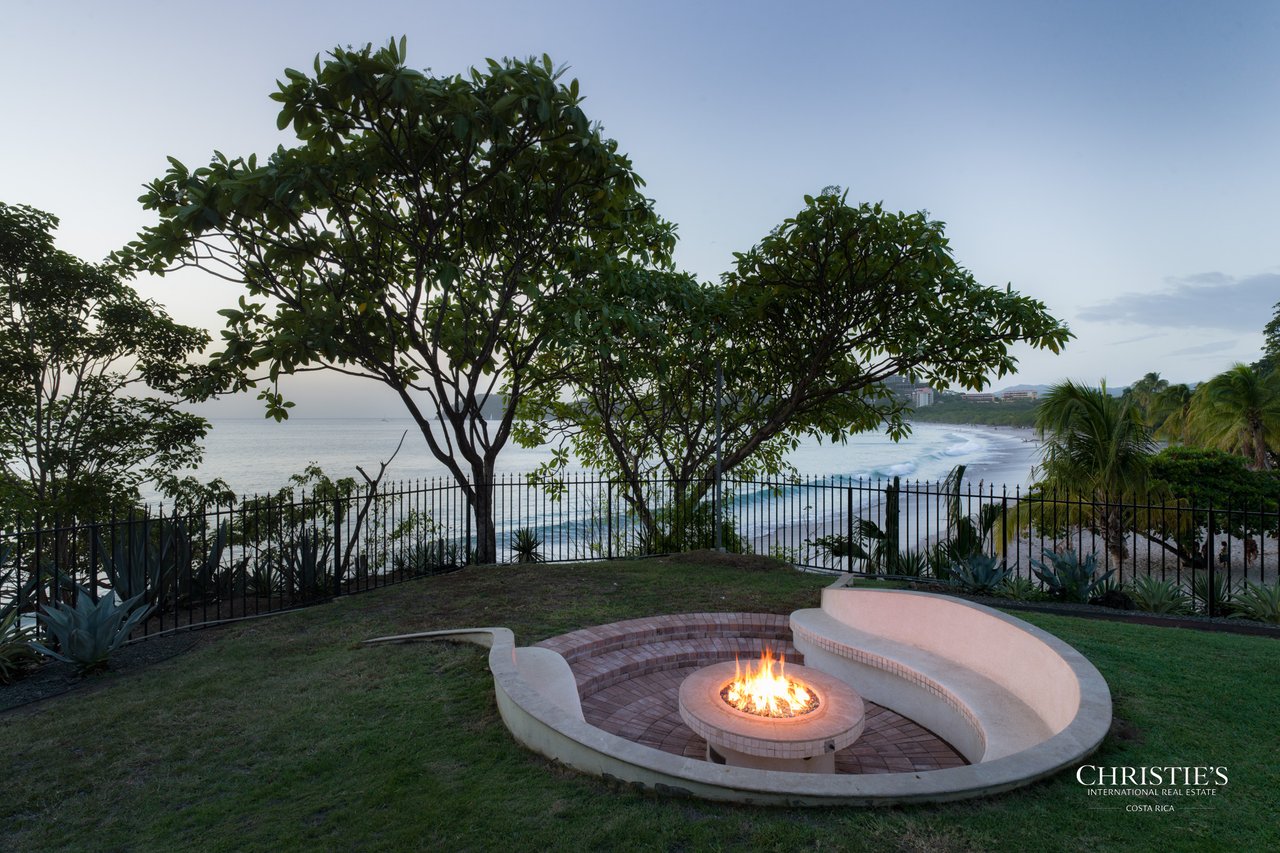 Casa Playa Bonita | Beachfront Luxury Estate in Playa Flamingo