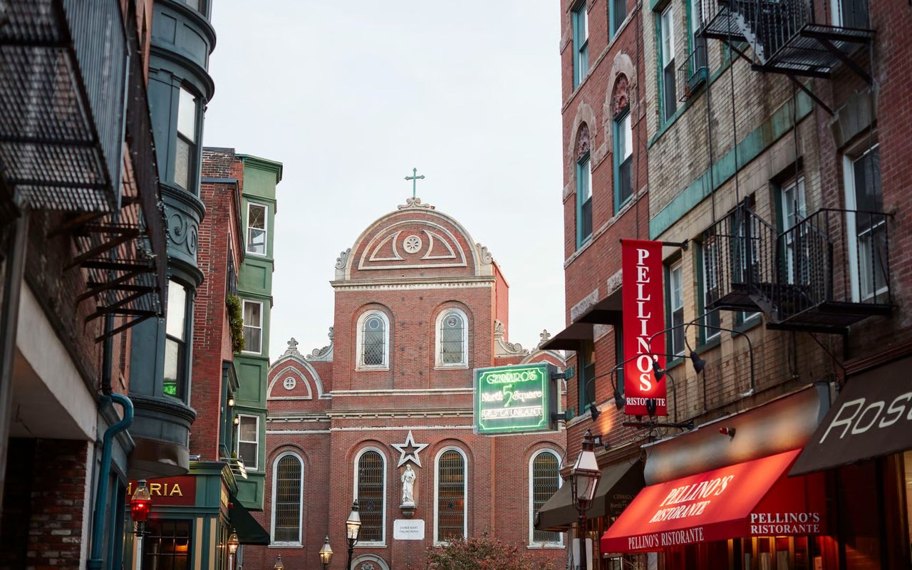 NORTH END NEIGHBORHOOD GUIDE