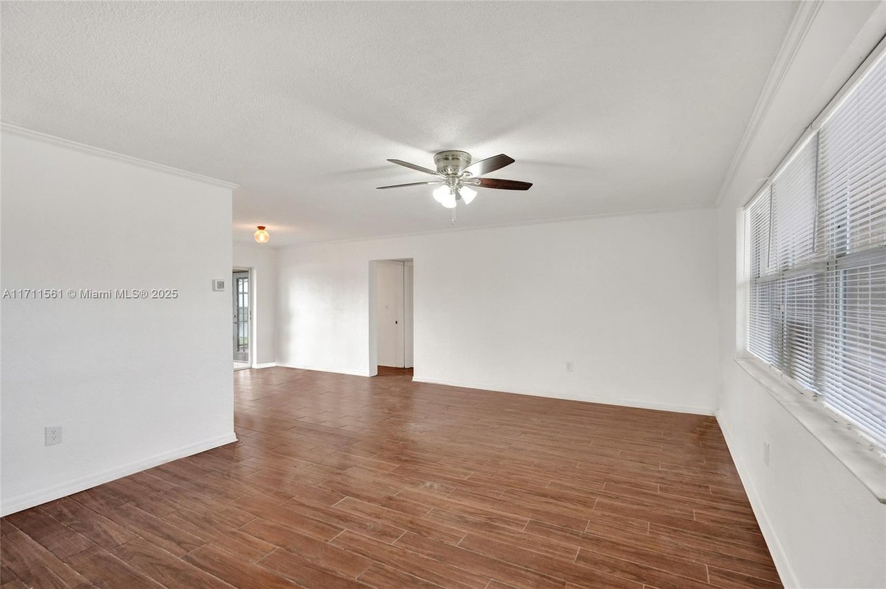 5231 SW 89th Ave
