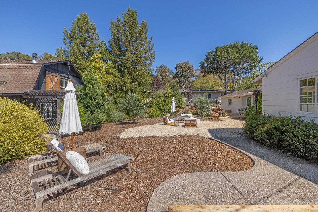 139 Deer Hollow Rd